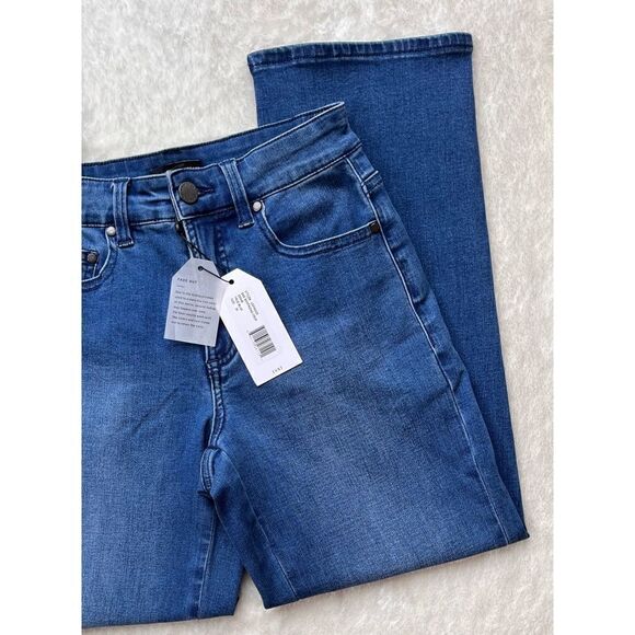 NWT Universal Standard Bae Boyfriend Crop Denim 
in True Blue, Size 00 - Picture 7 of 15